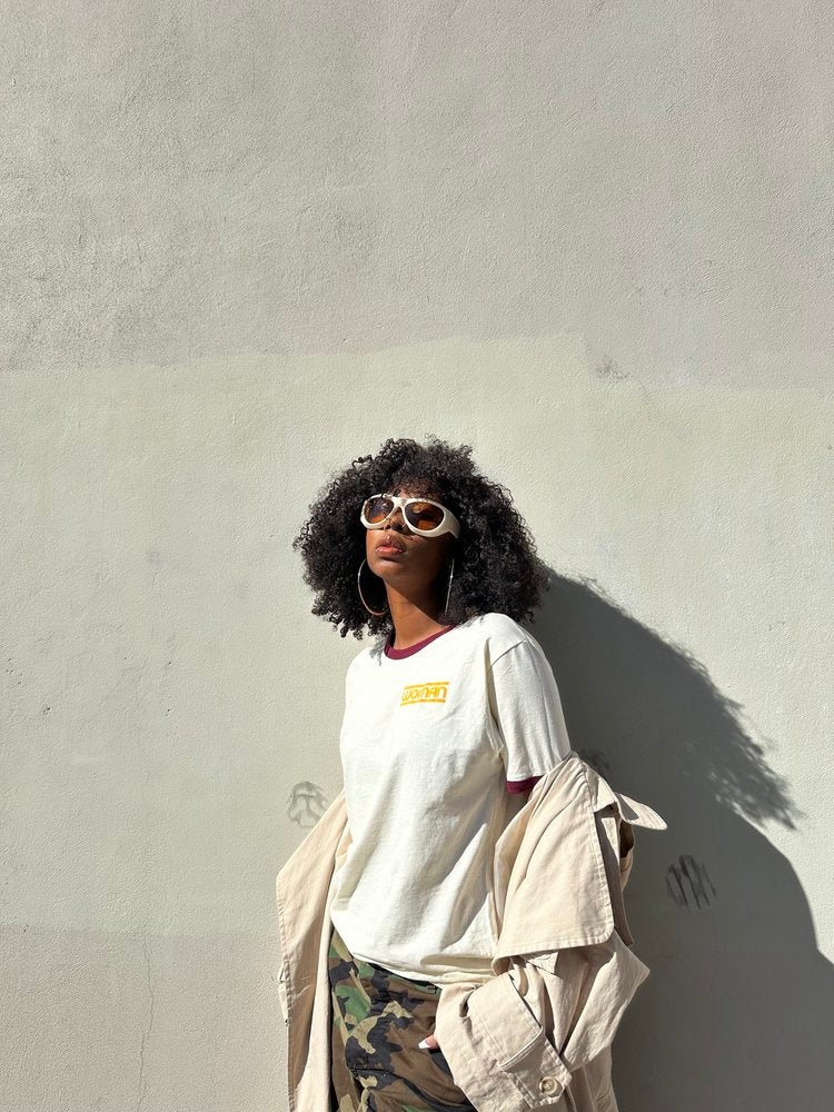 RETRO WOMAN TSHIRT