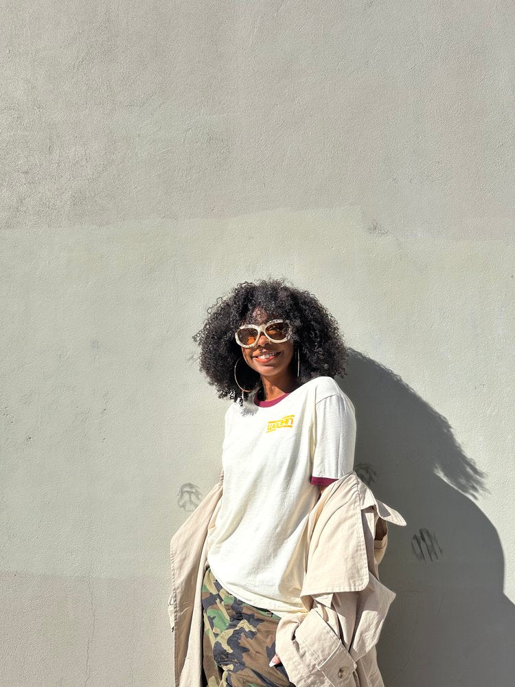 RETRO WOMAN TSHIRT
