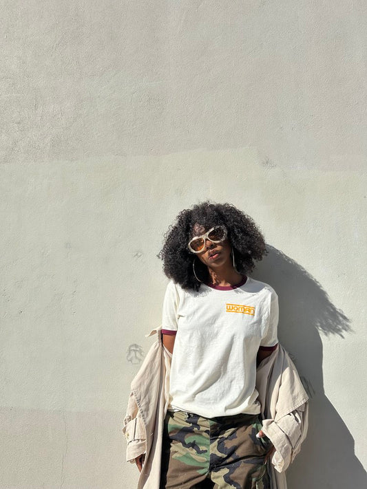 RETRO WOMAN TSHIRT