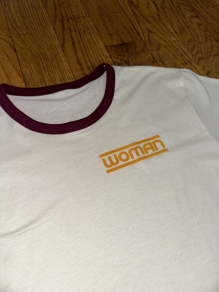 RETRO WOMAN TSHIRT